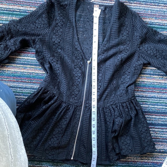 VENUS black lace peplum top size 10 - Picture 7 of 7